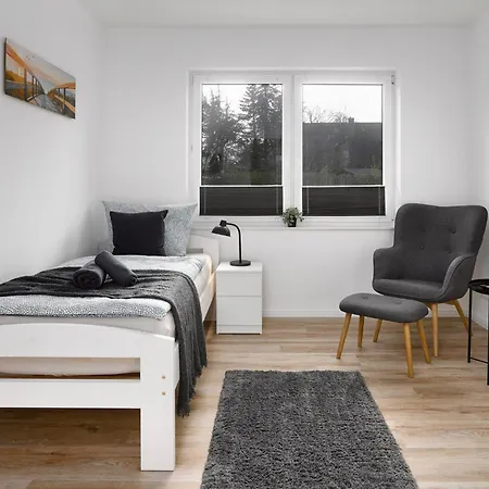 Ganze Kiel - 4 Einzelzimmer - 2 Baeder Apartamento
