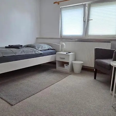 Appartement Ganze Kiel - 4 Einzelzimmer - 2 Baeder Lehmkuhlen