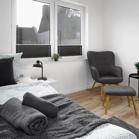 Appartement Ganze Kiel - 4 Einzelzimmer - 2 Baeder Lehmkuhlen